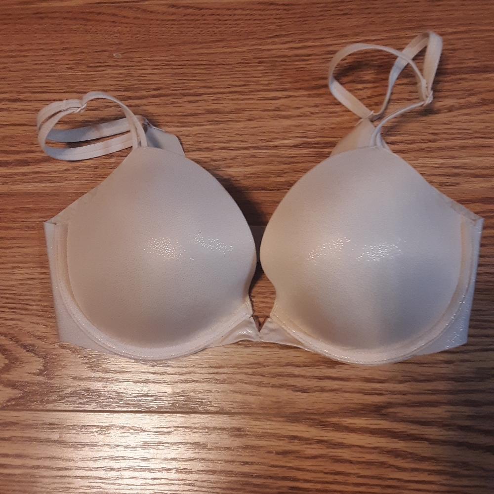 Victoria secret push up bra size 32D